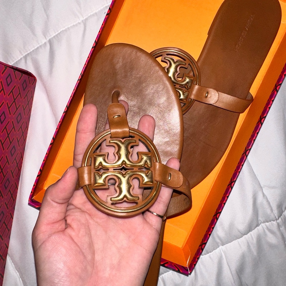 8.5 TORY BURCH SANDAL BOURBON MIELE / 200